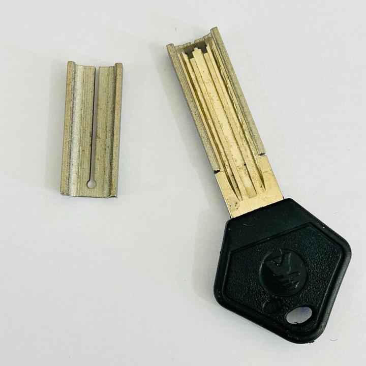 单双排月牙钥匙机辅助小夹具