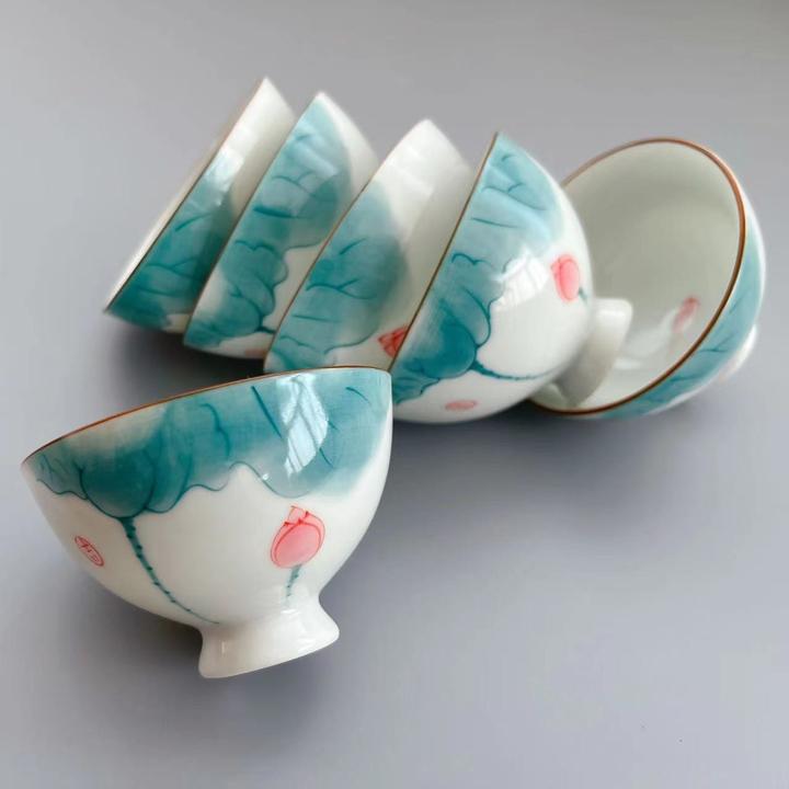 手绘荷花茶杯 陶瓷喝茶品茗杯主人杯单杯功夫茶具小茶杯釉下彩