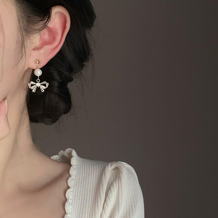 Minky/Minky 铜合金耳饰 蝴蝶结耳饰无耳洞蚊香盘耳夹女韩式温柔