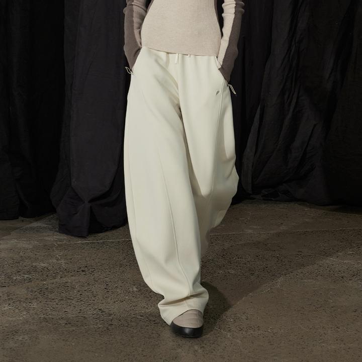 半圆女装[运动]2025秋冬加绒加厚香蕉型休闲裤女小众D24401594