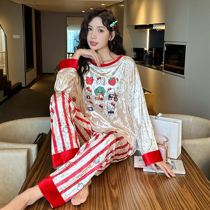 带胸垫2024年新款金丝绒睡衣女春秋季长袖可爱卡通秋冬家居服套装