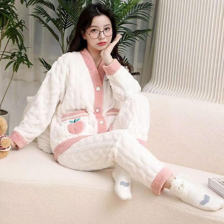 法兰绒珊瑚绒睡衣大码长袖加厚加绒可爱法兰绒睡衣女冬加厚加绒