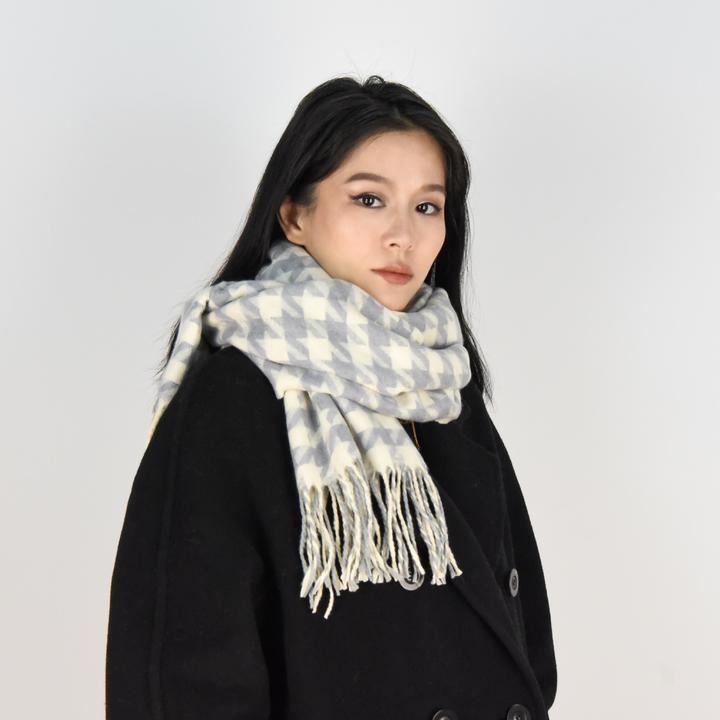 昊昊服饰复古格纹围巾冬季新款韩版仿羊绒千鸟格围巾女情侣披肩