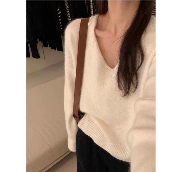 新款白色软宽松v领针织衫上衣女打底秋冬内搭毛衣