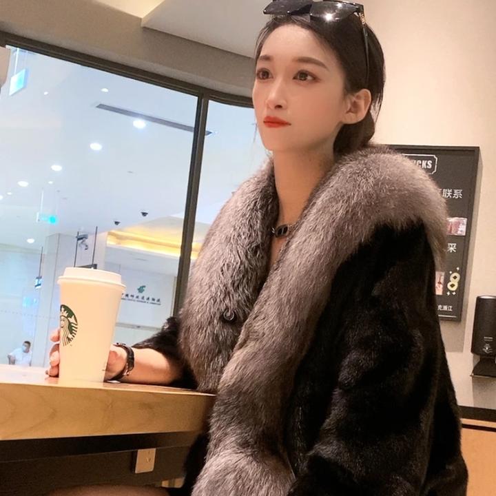 狐狸毛领蝙蝠袖披肩短款水貂皮草外套