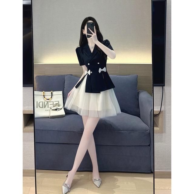 干练气质女装套装2025夏季名媛洋气时尚盐系轻熟职业西装两件套裙