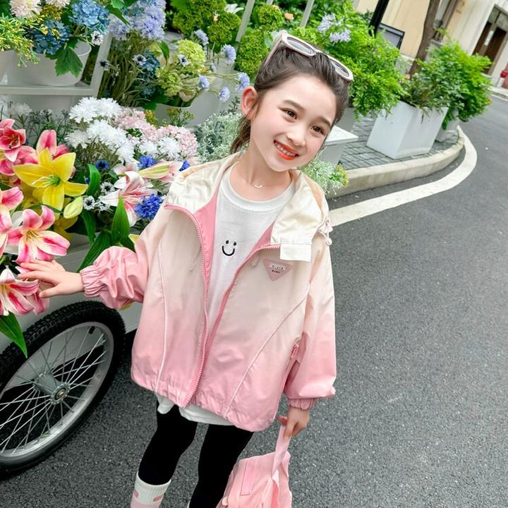 女宝宝春秋款休闲连帽外套中小童韩版时髦运动夹克上衣宝宝冲锋衣