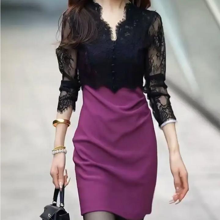 女装连衣裙网红气质显瘦蕾丝拼接中长款包臀裙子女神洋气长袖打底