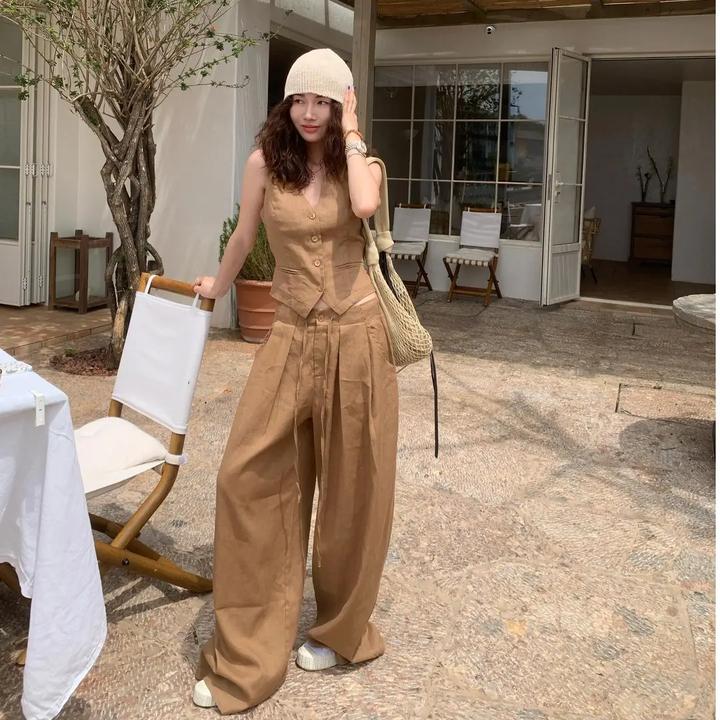 夏季复古气质卡其色无袖马甲上衣女时尚高腰阔腿裤通勤两件套装