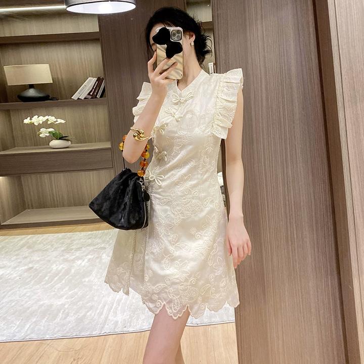 忆以新中式国风盘扣飞飞袖上衣短裤两件套女2025夏季新款刺绣钉珠