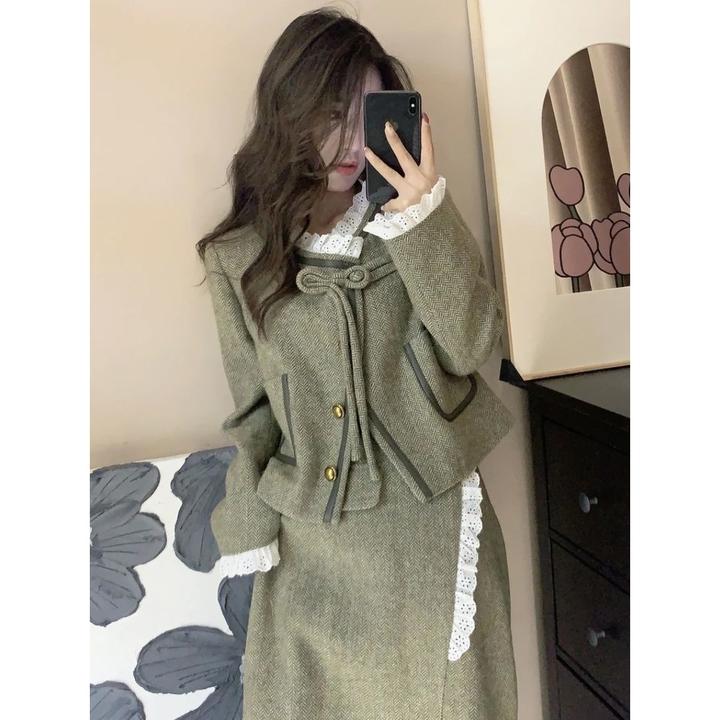 秋冬2024新款时尚高贵气质花边拼接上衣外套+半裙小香风盘扣套装