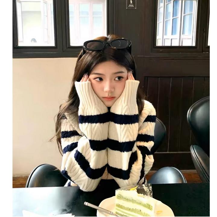 温柔风条纹毛衣开衫女秋冬2025新款松弛感慵懒软糯针织衫短款外套