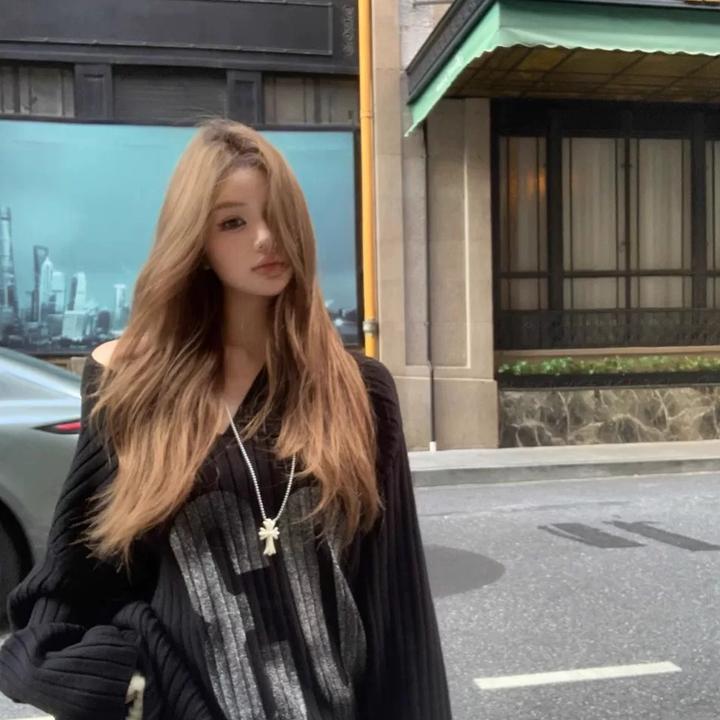 网红美式慵懒V领毛衣复古宽松设计感黑色露肩长袖针织衫#976