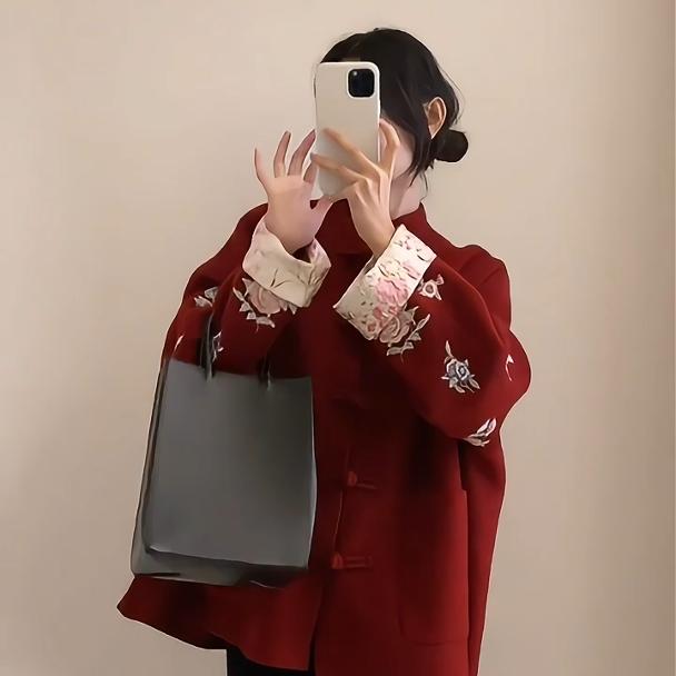 新中式国风盘扣刺绣红色毛呢外套女黑色高腰显瘦半身裙两件套装东