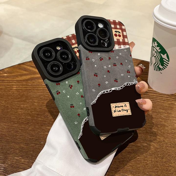 BANCAins红格纹樱桃适用苹果16promax手机壳iPhone15翻毛皮14软13