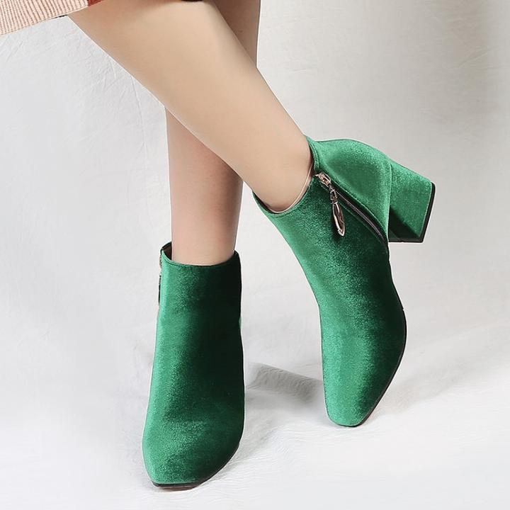 丝绒短筒婚鞋酒红色杏色绿色靴子女粗跟高跟短靴大码女靴小码 YAA