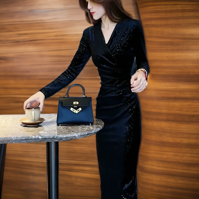 满天星金丝绒连衣裙黑色气质长袖轻奢时尚长款修身秋冬收腰优雅