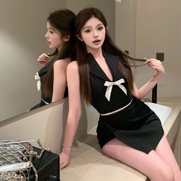 2024夏季新款辣妹miu系复古条纹挂脖背心无袖上衣A字包臀半身裙女