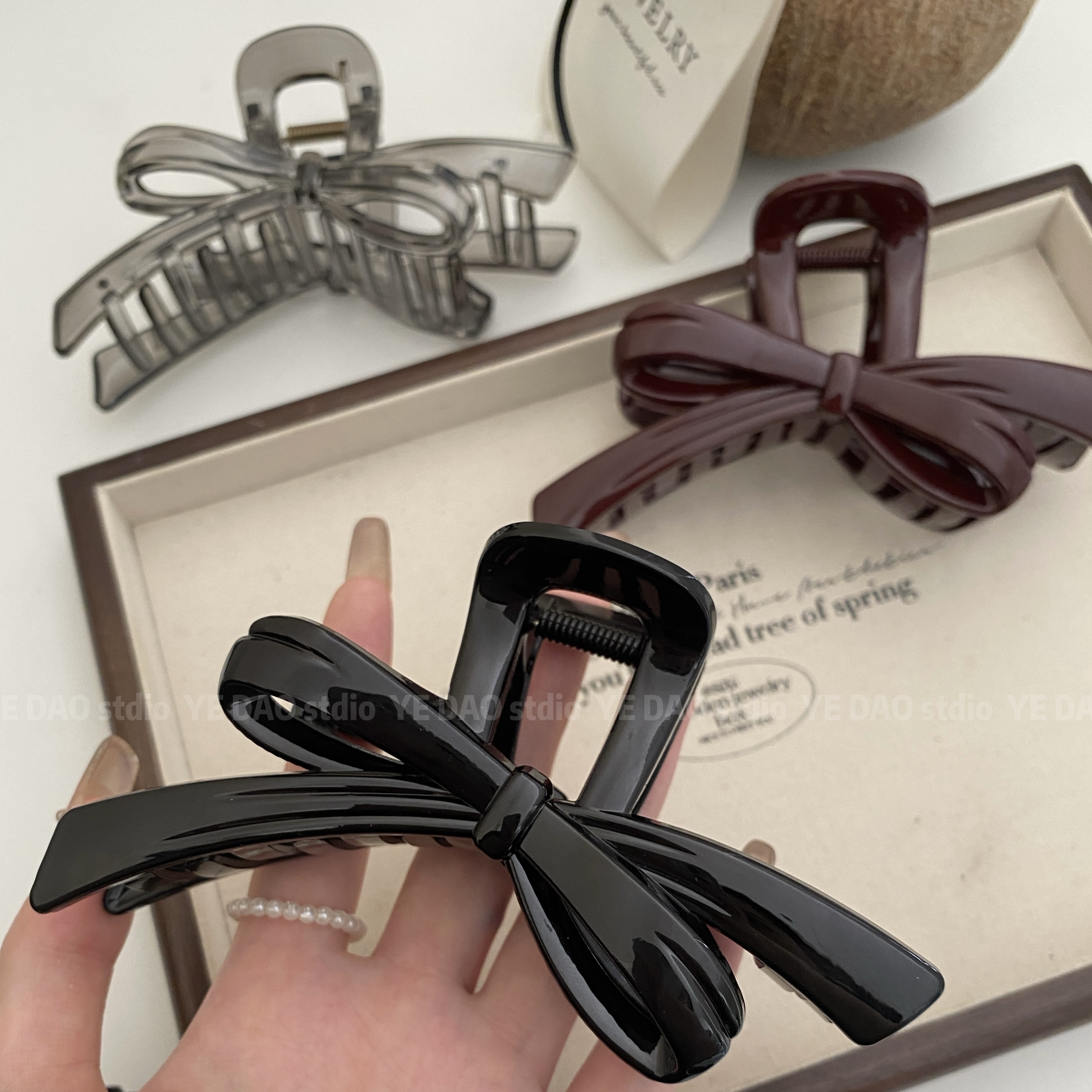 韩系飘带蝴蝶结大号抓夹2024新款高级感后脑勺发夹黑色蝴蝶结发夹