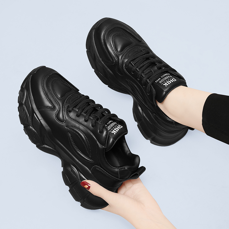 黑色爆款显脚小老爹鞋女款2025新款春秋厚底轻便运动休闲鞋子百搭