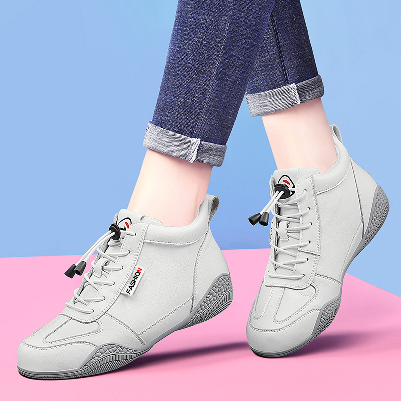 真皮高帮软底软牛皮小白鞋平底鞋女2025秋冬季运动散步休闲旅游鞋