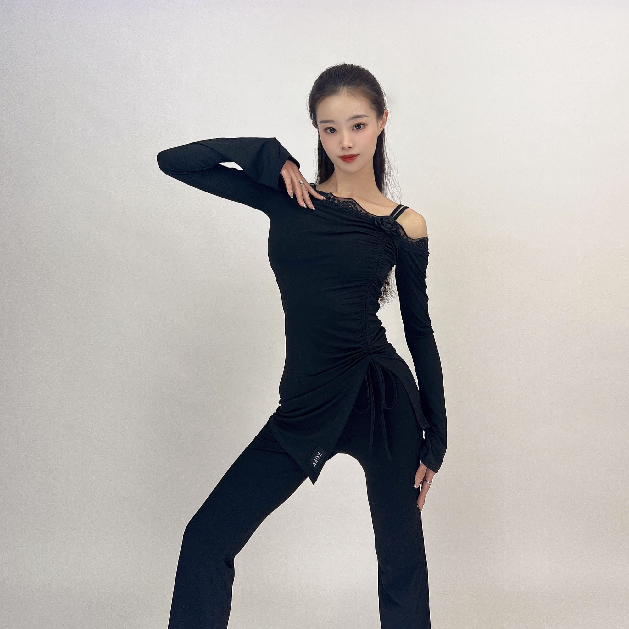 ZOEV佐薇拉丁舞蹈拉丁抽绳罩衫秋冬长袖上衣蕾丝领显瘦国标舞上衣