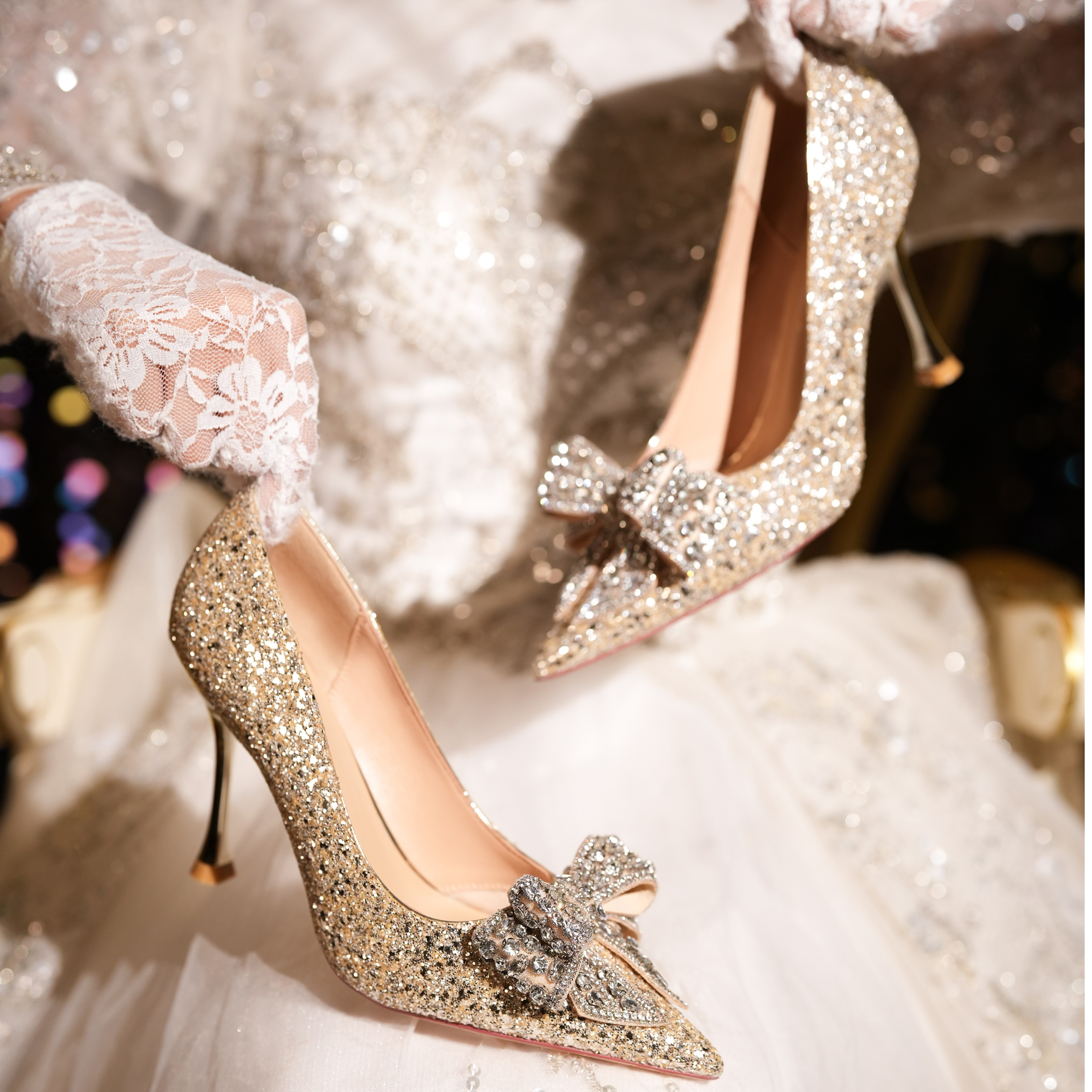 2025新款爆款水晶洋气秀禾新娘高跟鞋法式不累脚水钻婚鞋新娘鞋女