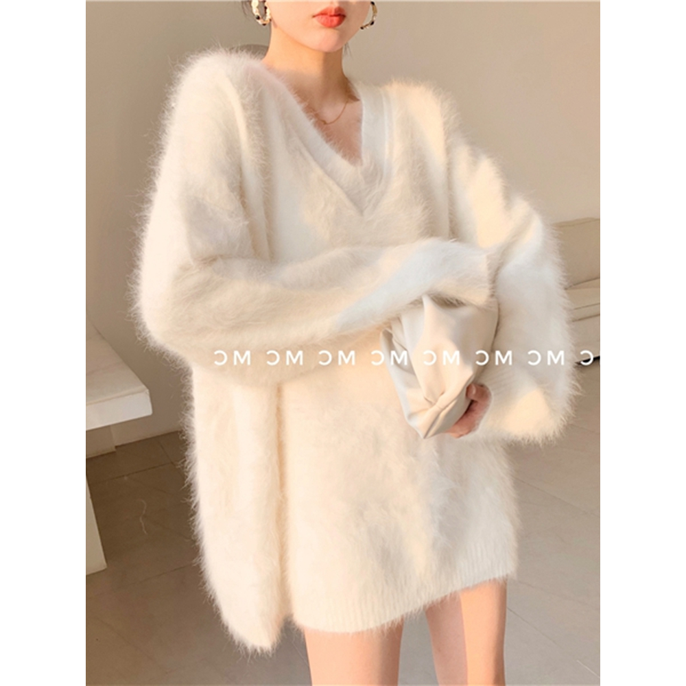 宽松慵懒水貂绒v领毛衣女秋冬加厚中长款白色内搭针织衫上衣外穿