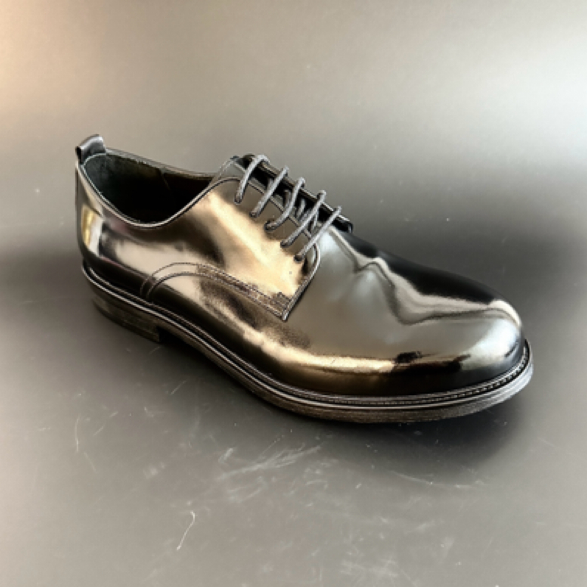 工厂直销真皮大底男士特级商务休闲皮鞋黑色系带英伦风百搭圆头潮