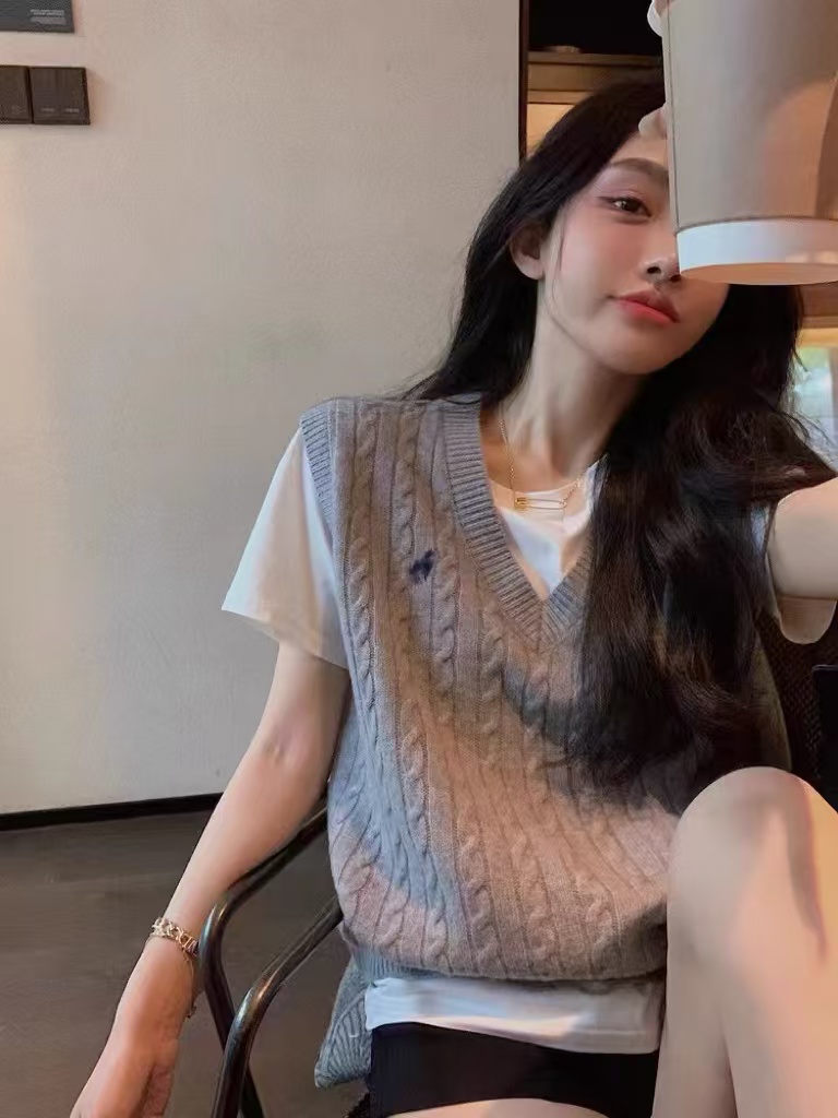 2024新款初秋V领复古针织马甲背心女秋韩系宽松百搭叠穿学院风