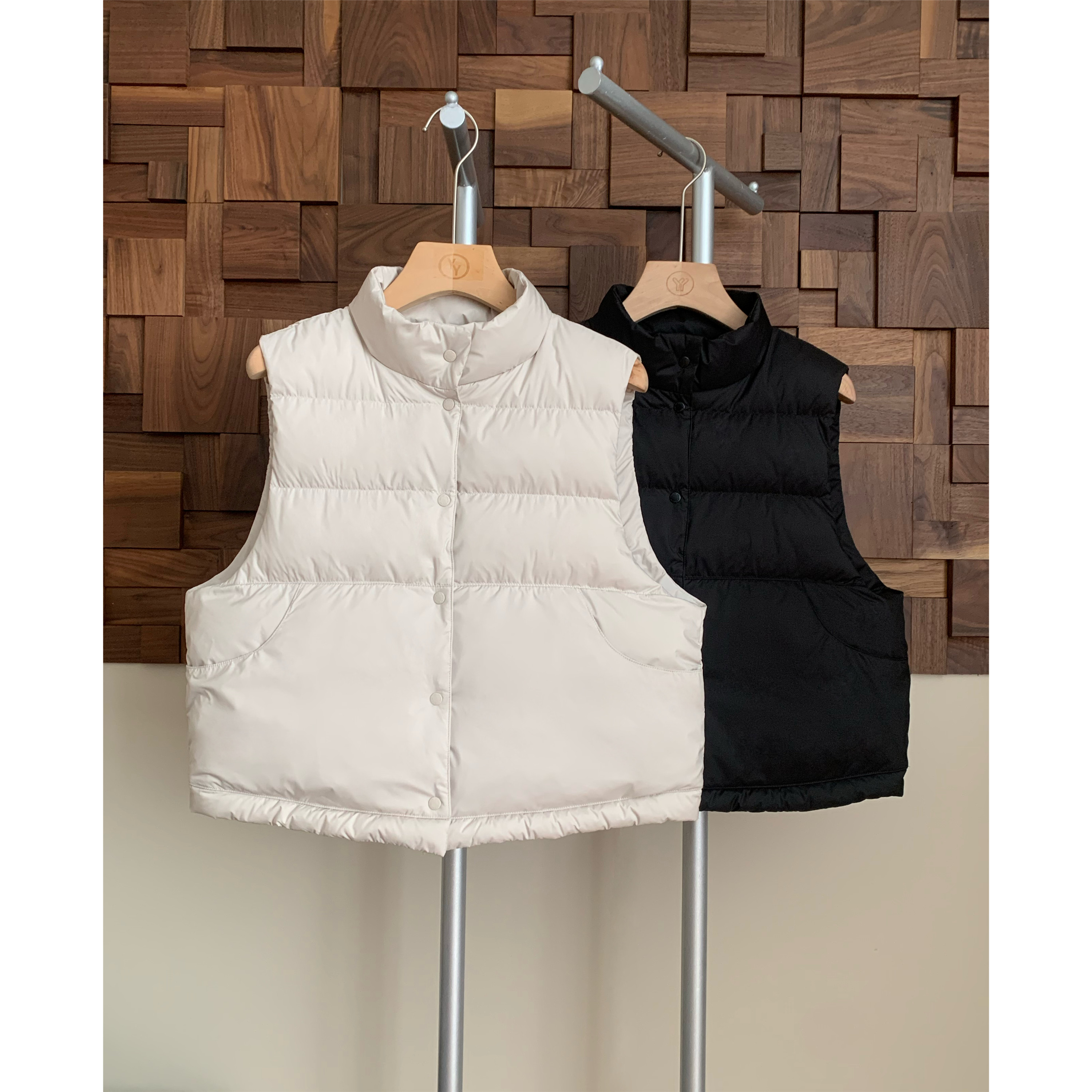 小个子圆圆2025新款95%白鸭绒羽绒服马甲立领坎肩短款保暖冬装女