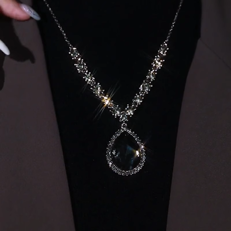 铜合金项链 高级感水滴毛衣链女简约百搭气质高级感长款吊坠项链