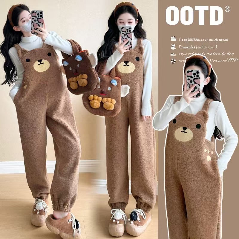 孕妇装秋装2025新款羊羔绒加厚背带裤两件套大码秋冬季高级感套装