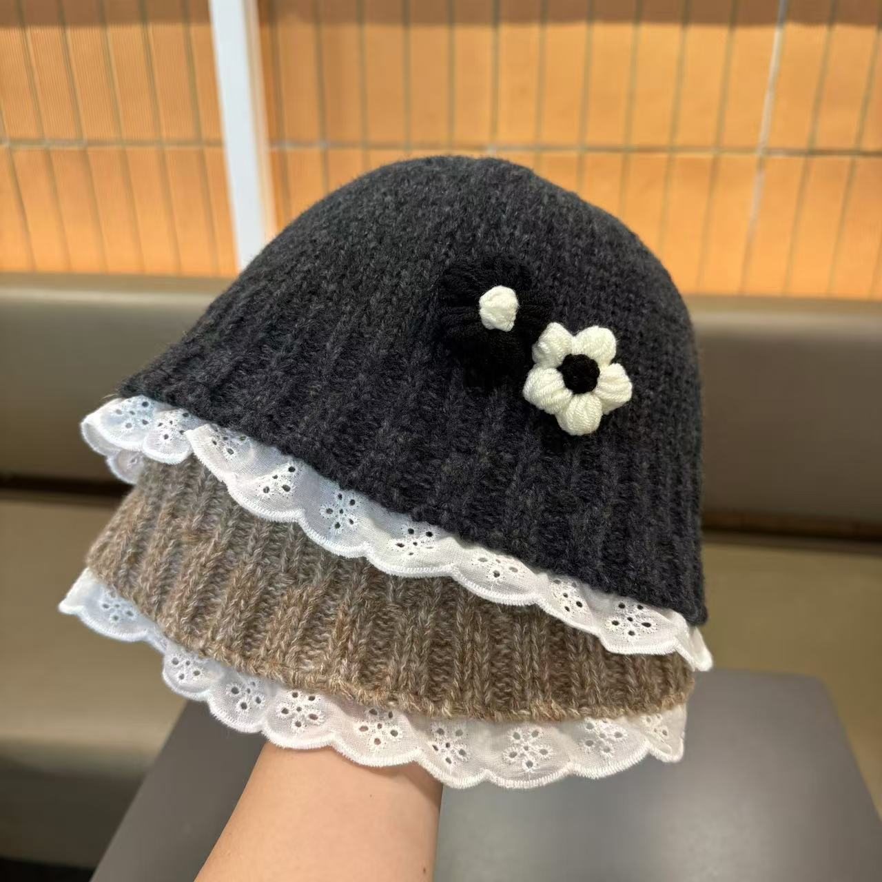 韩系小花儿童帽子秋冬女童渔夫帽保暖毛线帽女宝宝针织毛绒水桶帽