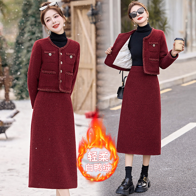 法式小香风羽绒服套装女2025冬季新款名媛风气质减龄半身裙两件套