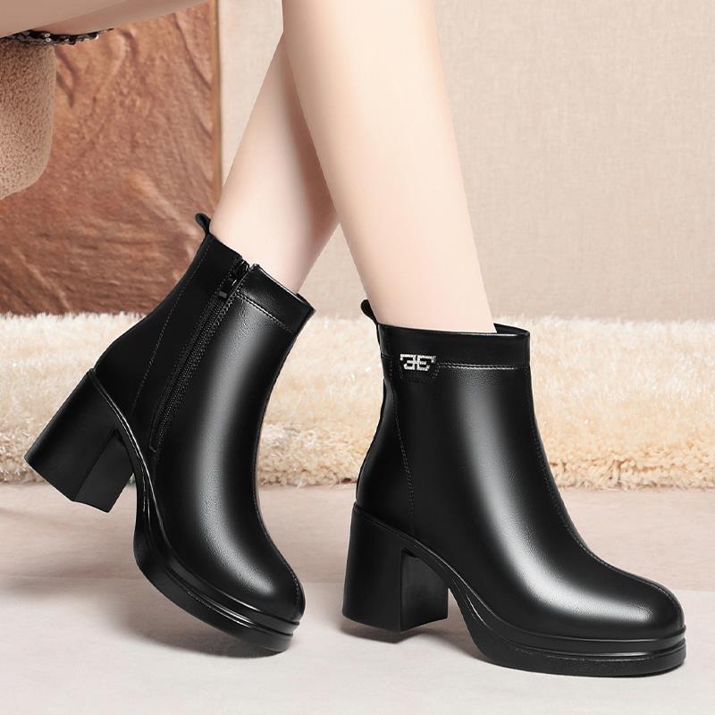 高跟短靴女2025秋冬季新款厚底时装靴短筒女士靴子加绒妈妈马丁靴