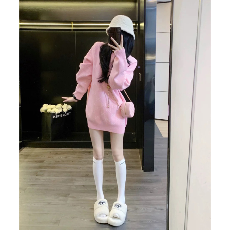 减龄粉色慵懒风大版中长款毛衣女秋冬网红洋气长袖宽松时尚针织衫