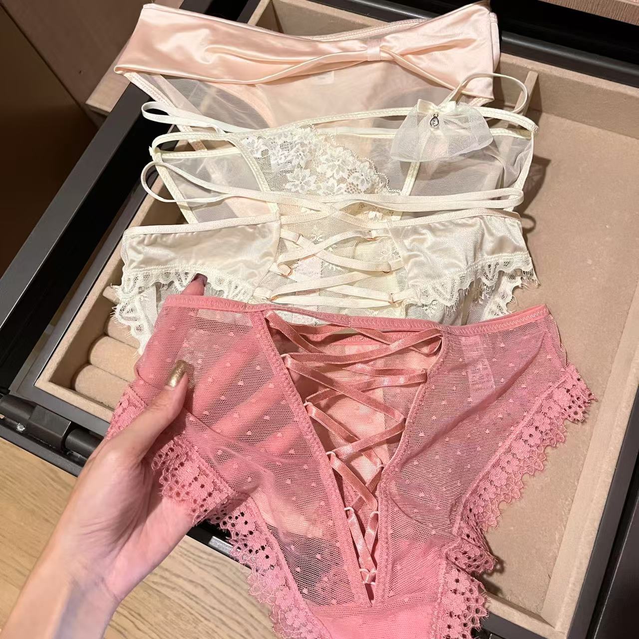 懒驴苦茶酱·树莓之吻组合女士内裤