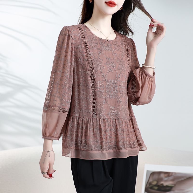 刺绣洋气休闲上衣女春夏200斤韩版大码2025新款中年妈妈气质T恤