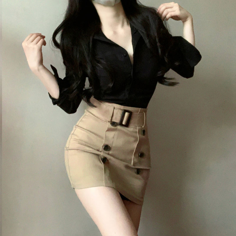 小熊二自制秋冬韩版新品纯欲韩女气质收腰衬衫纽扣设计包臀裙套装