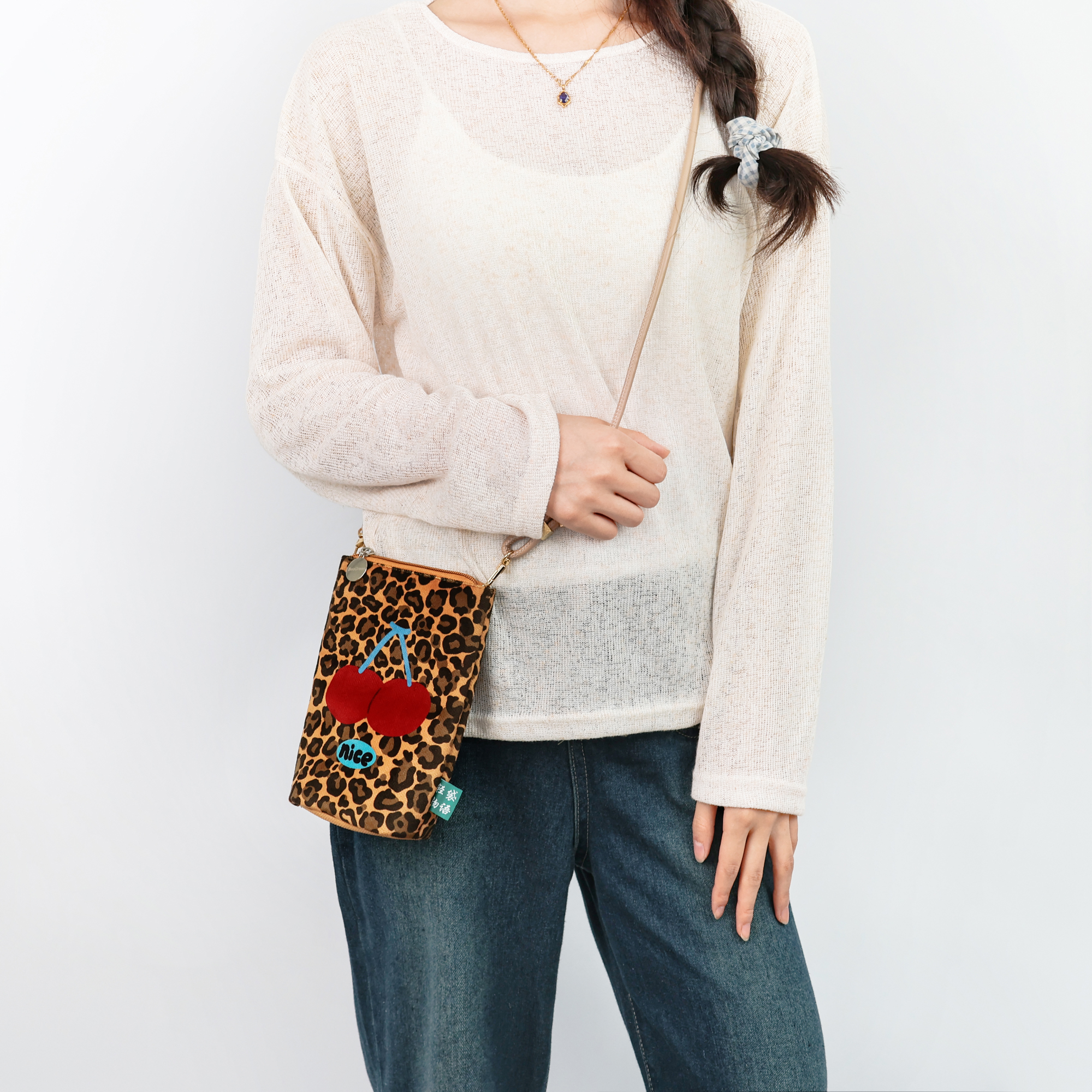 BeeGreen插画师原创百搭时尚潮流便携单肩斜挎小号拉链手机包05