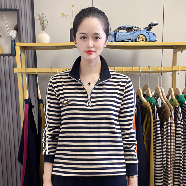 2025秋季新品条纹卫衣女宽松洋气大码宽松显瘦套头休闲妈妈上衣潮