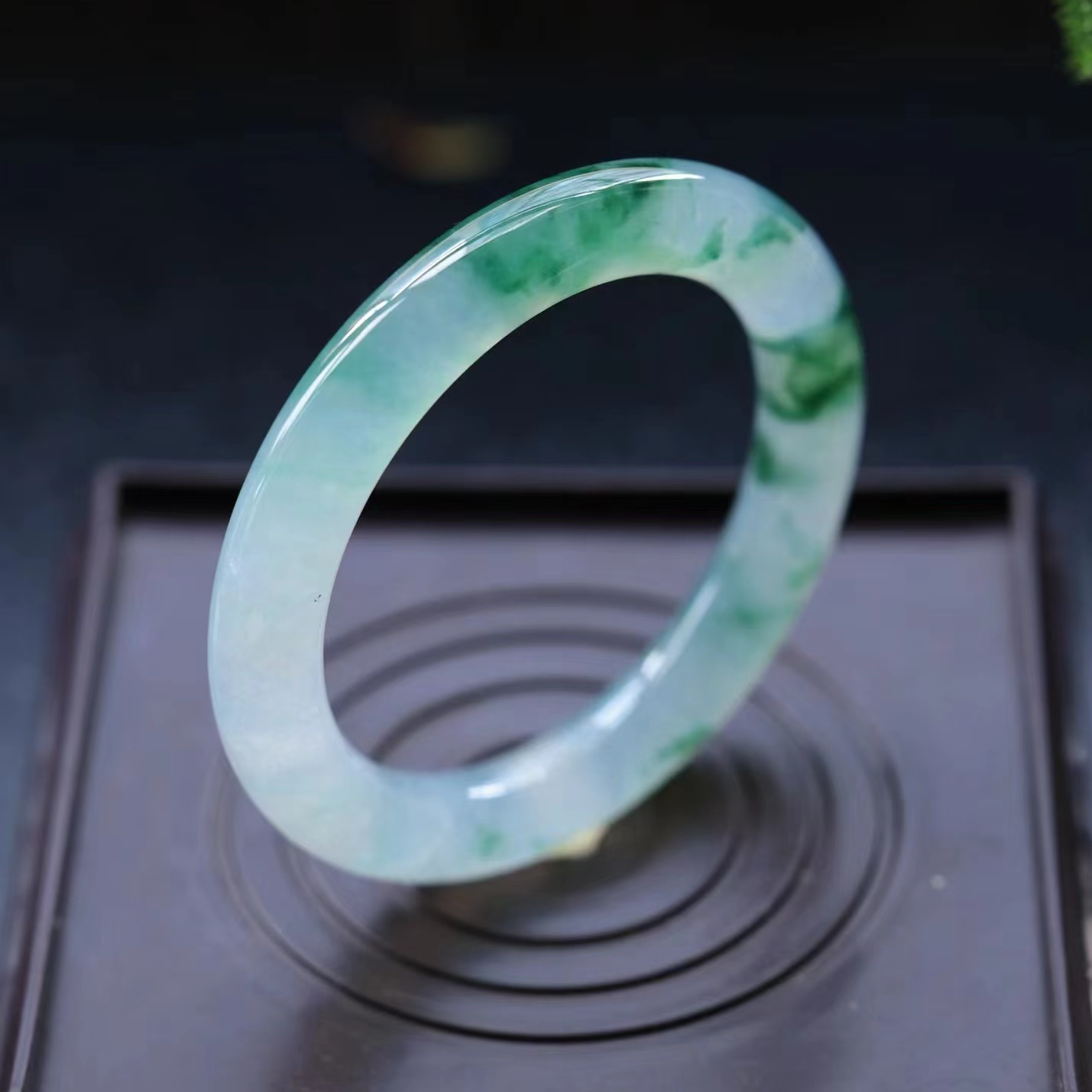 正品时尚冰透爆款飘花正圈高档精美女款手镯