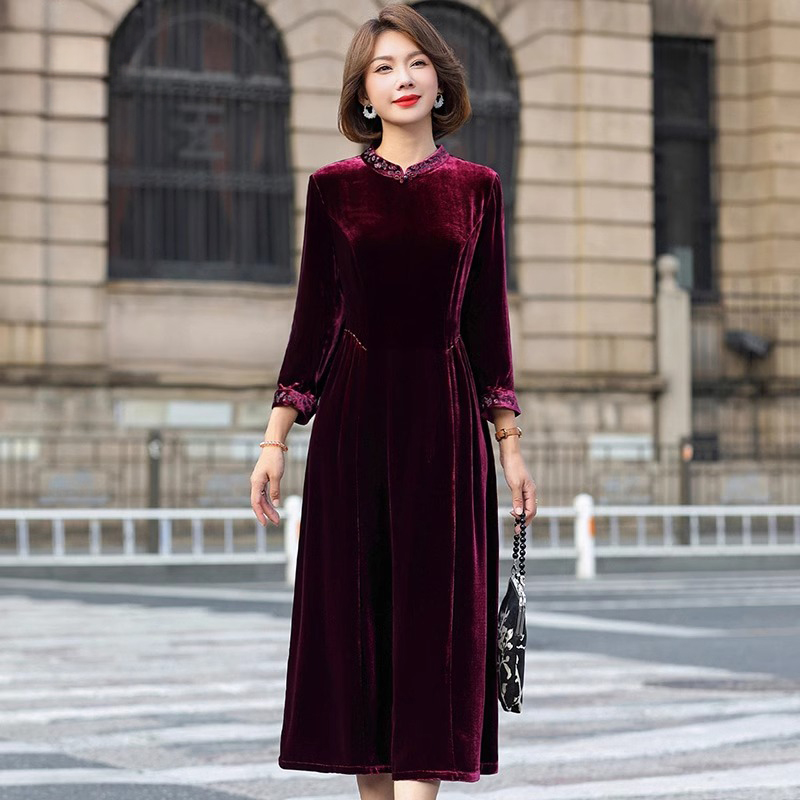 红色真丝丝绒连衣裙女妈妈新款长袖桑蚕丝改良旗袍新中式礼服秋