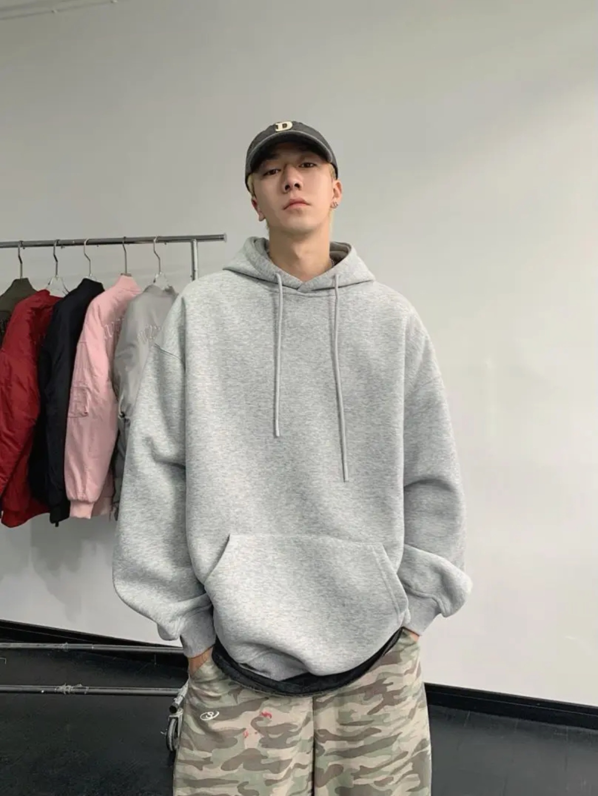 秋冬季套头连帽衫男士潮牌痞帅宽松休闲百搭简约灰色卫衣外套加绒