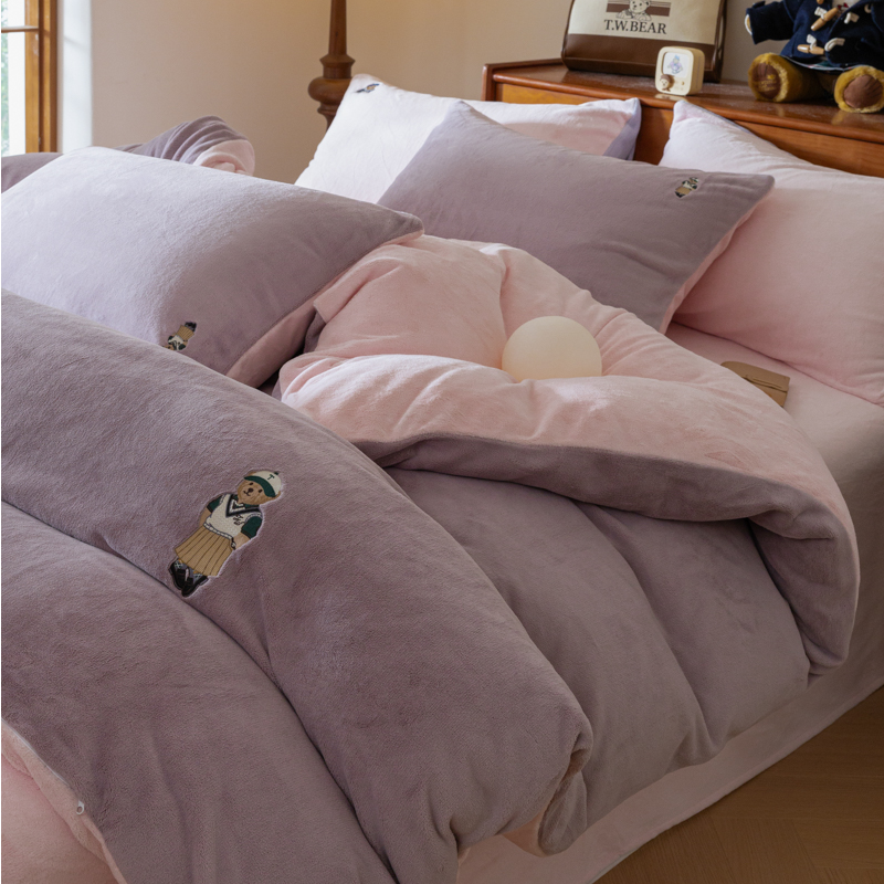TeenieWeenie小熊刺绣牛奶绒四件套珊瑚绒双面加绒被套床单冬季