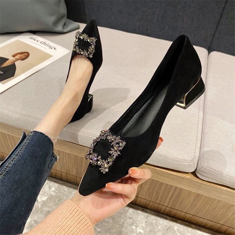 黑色绒面配裙子气质粗跟单鞋女2025新款尖头浅口低跟黑色皮鞋女款