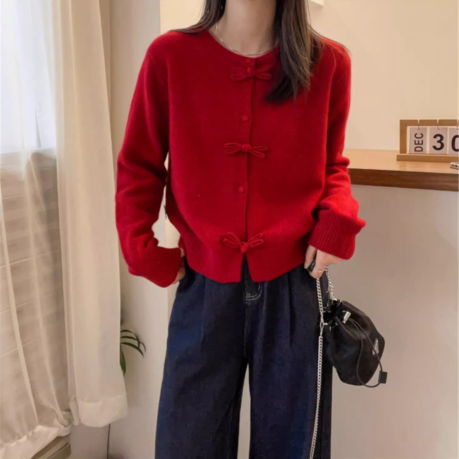 2025年春装红色针织开衫毛衣外套女秋冬2025新款爆款别致绝美上衣