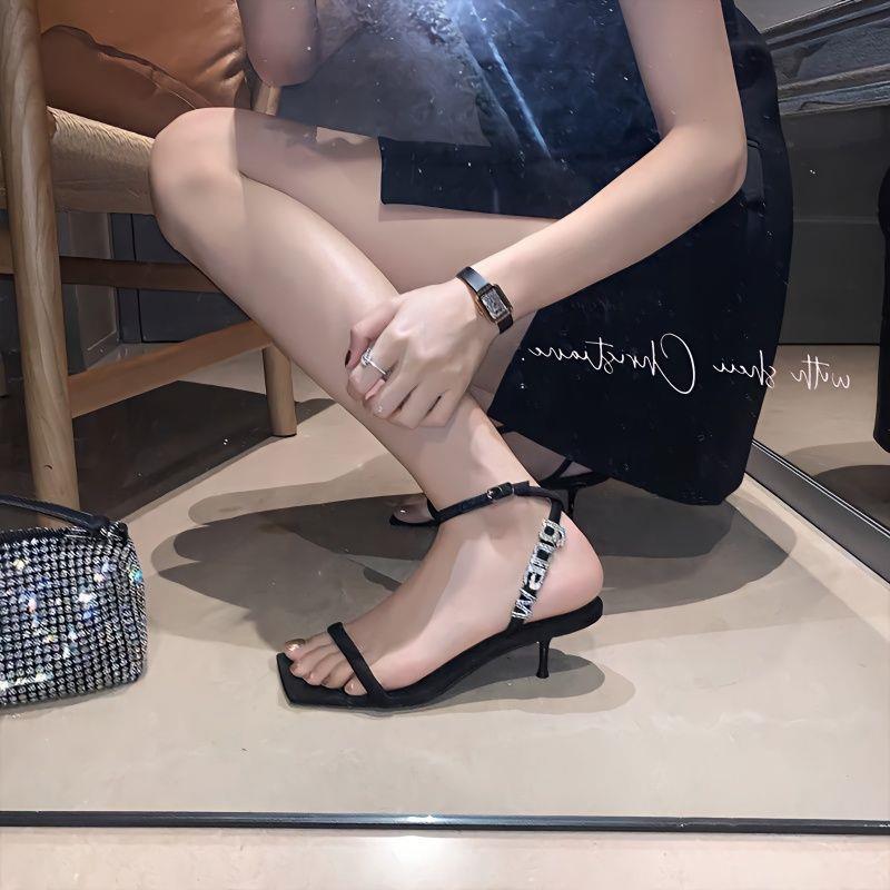 大王杨幂同款凉鞋女夏2024年新款一字带水钻方头百搭仙女细高跟鞋