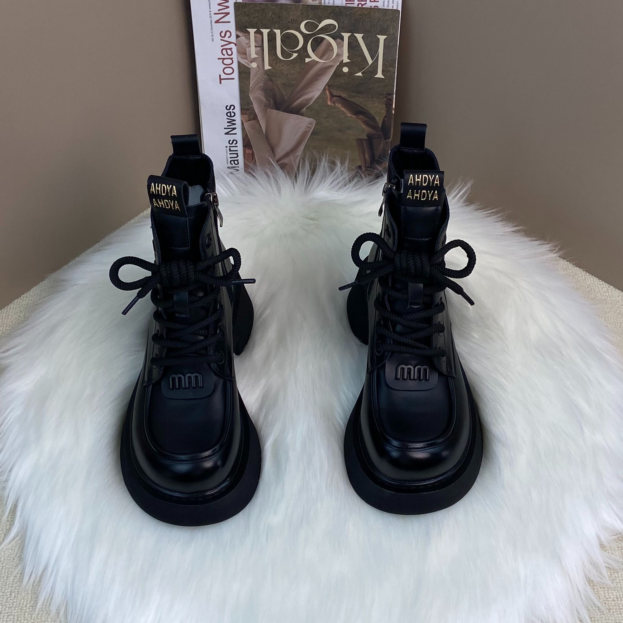 软皮爆款马丁靴2025秋冬新款百搭厚底增高小个子耐磨舒适轻便短靴